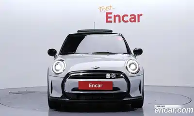 Mini Cooper 2022 1.5 Автомат в Москве № 204190, миниатюра 3