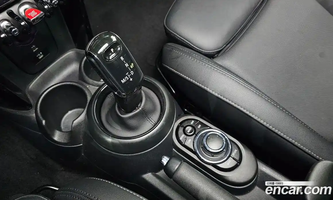 Mini Cooper 2022 1.5 Автомат в Москве № 204190, фото 9