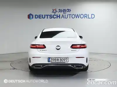 Mercedes-Benz E-Class 2022 2.0 Автомат в Москве № 205189, миниатюра 4