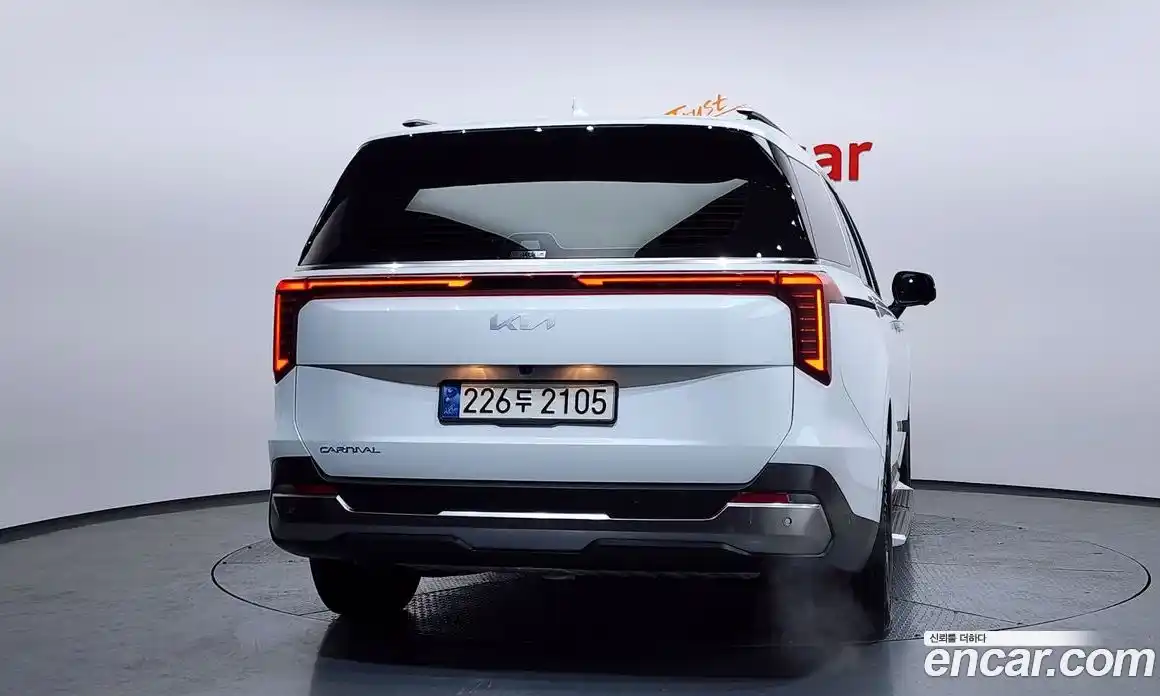 Kia Canival 2024 3.5 Автомат в Москве № 20979, фото 4