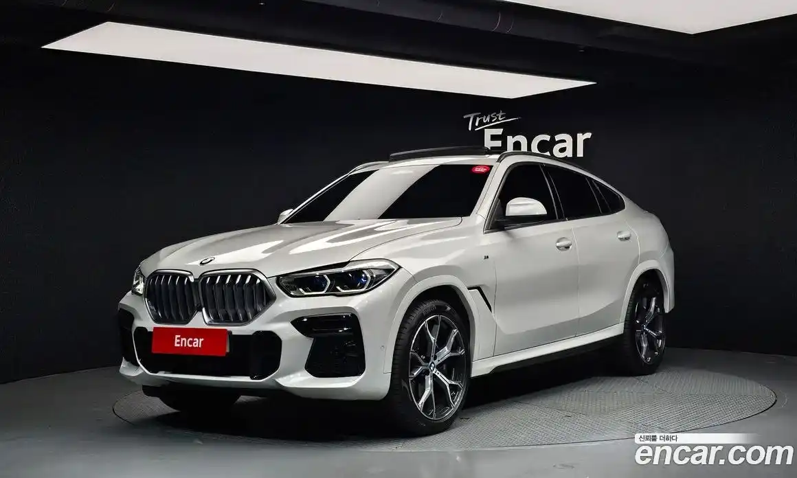 BMW X6 2023 3.0 Автомат в Москве № 211047, фото 15