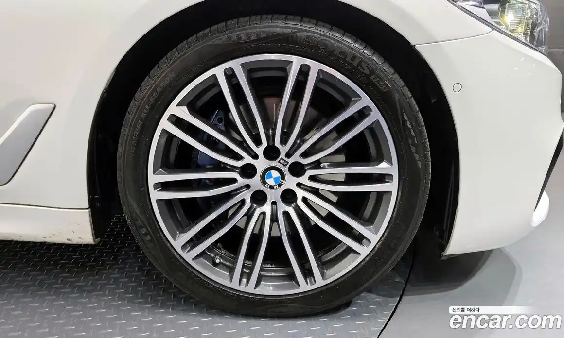 BMW 5-Series 2019 2.0 Автомат в Москве № 211741, фото 14