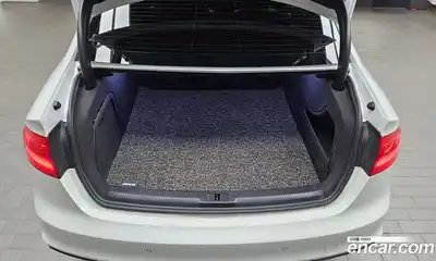 Audi A4 2015 2.0 Автомат в Москве № 212630, миниатюра 11