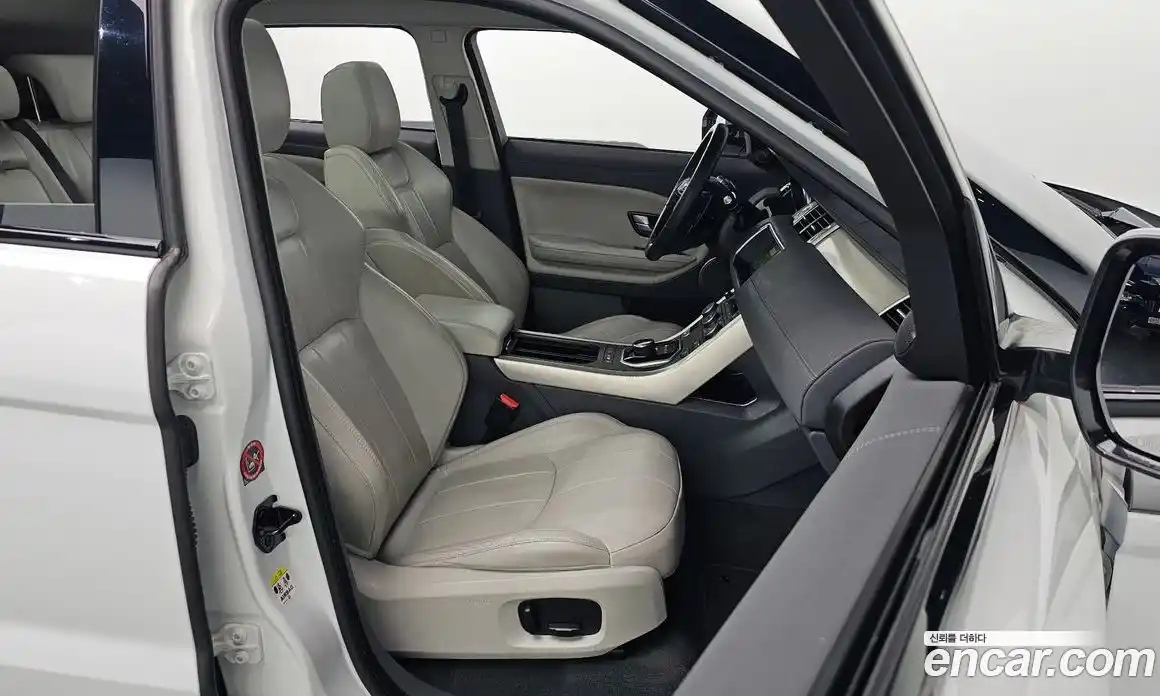 Land Rover Range-Rover Evoque 2017 2.0 Автомат в Москве № 213395, фото 14