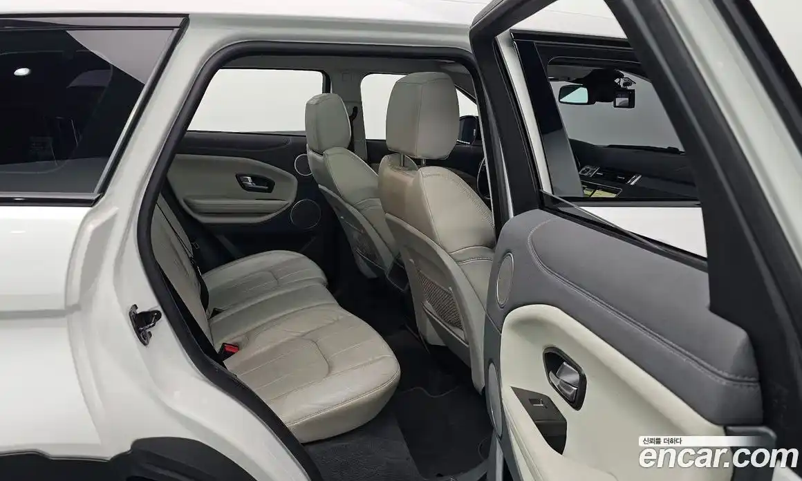 Land Rover Range-Rover Evoque 2017 2.0 Автомат в Москве № 213395, фото 17