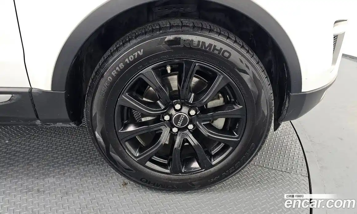 Land Rover Range-Rover Evoque 2017 2.0 Автомат в Москве № 213395, фото 19