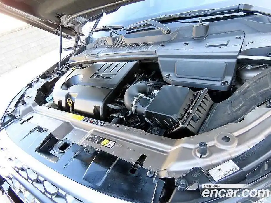 Land Rover Discovery Sport 2016 2.0 Автомат в Москве № 213451, фото 19