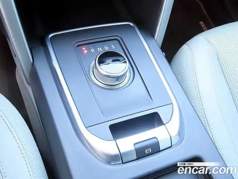 Land Rover Discovery Sport 2016 2.0 Автомат в Москве № 213451, фото 10