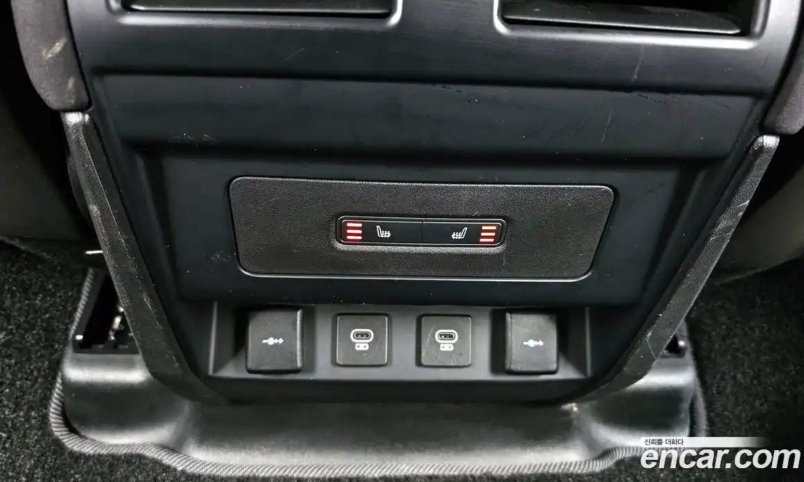 Land Rover Defender 2022 3.0 Автомат в Москве № 213482, фото 12