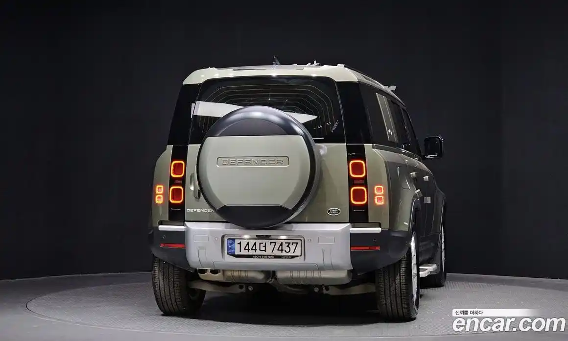 Land Rover Defender 2022 3.0 Автомат в Москве № 213482, фото 17