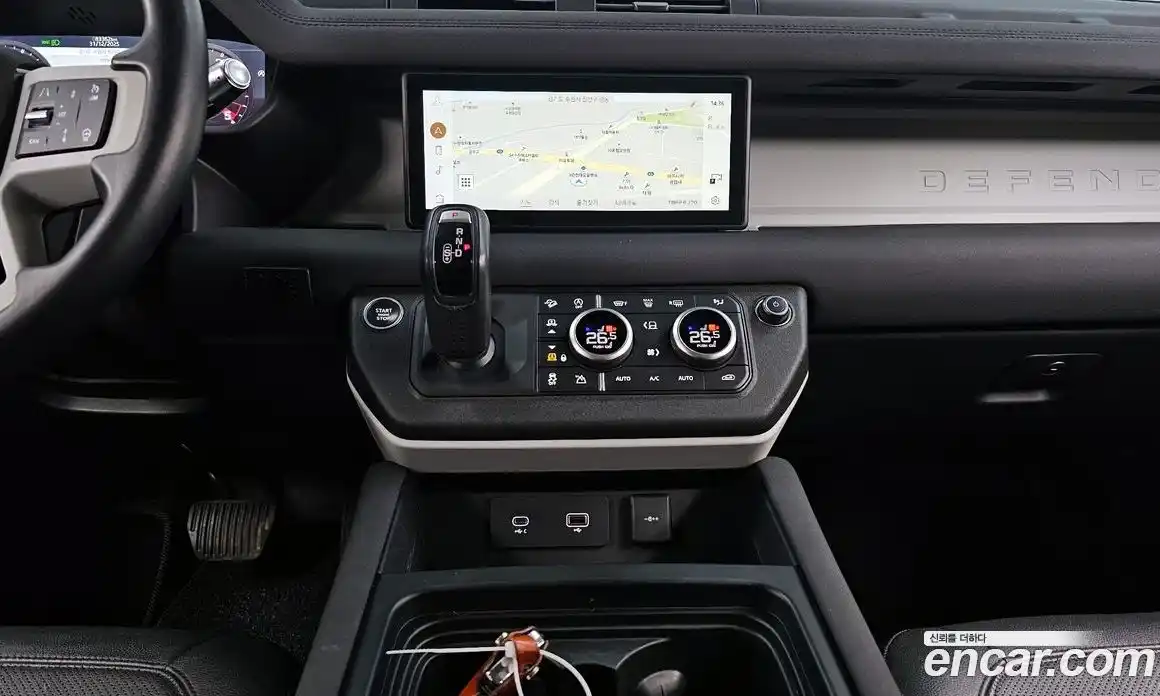 Land Rover Defender 2022 3.0 Автомат в Москве № 213482, фото 10