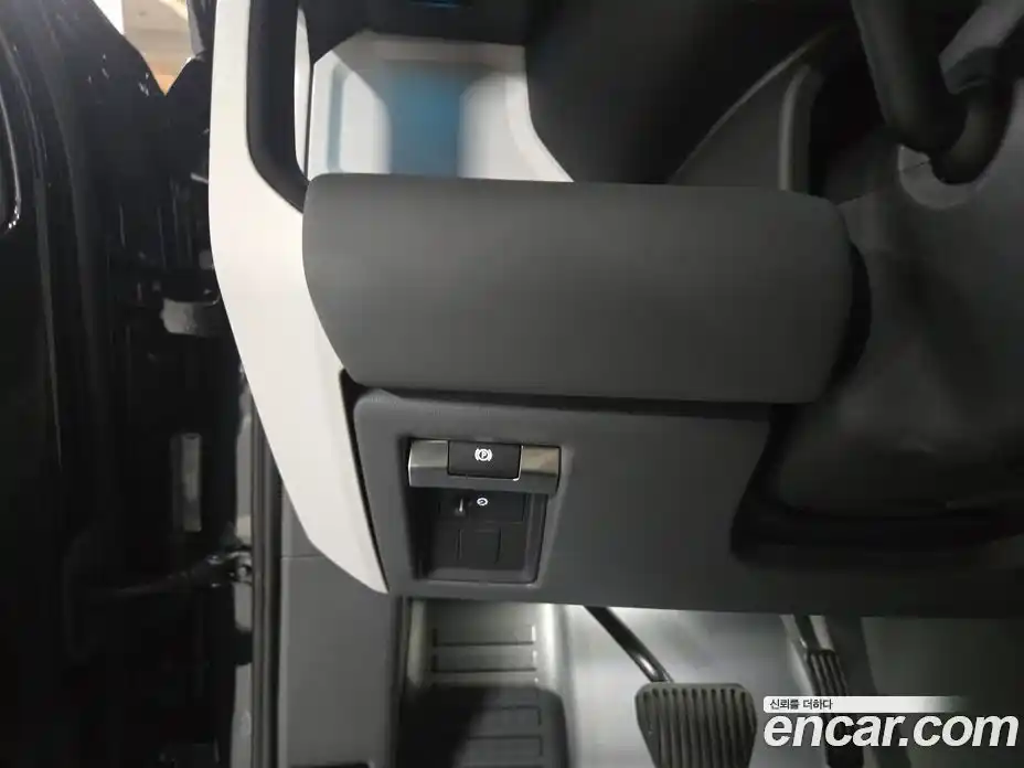 Land Rover Defender 2025 3.0 Автомат в Москве № 213868, фото 11