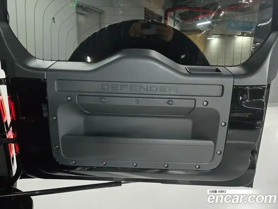 Land Rover Defender 2025 3.0 Автомат в Москве № 213868, фото 18