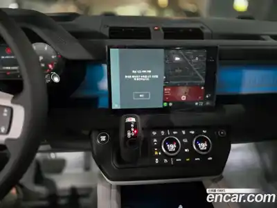 Land Rover Defender 2025 3.0 Автомат в Москве № 213868, миниатюра 10