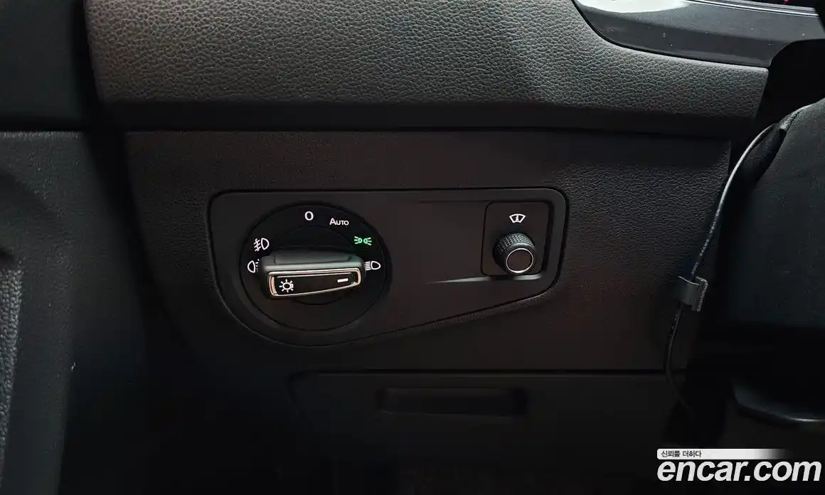 Volkswagen Tiguan 2020 2.0 Автомат в Москве № 215194, фото 3