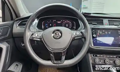 Volkswagen Tiguan 2020 2.0 Автомат в Москве № 215194, миниатюра 7