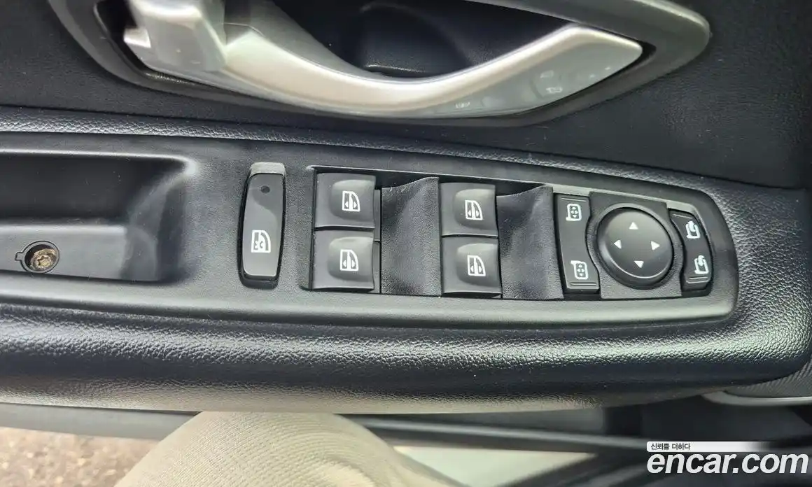 Renault SM3 2014 1.6 Автомат в Москве № 227391, фото 13