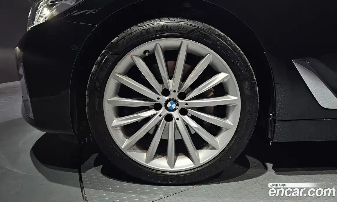 BMW 5-Series 2023 2.0 Автомат в Москве № 228143, фото 3