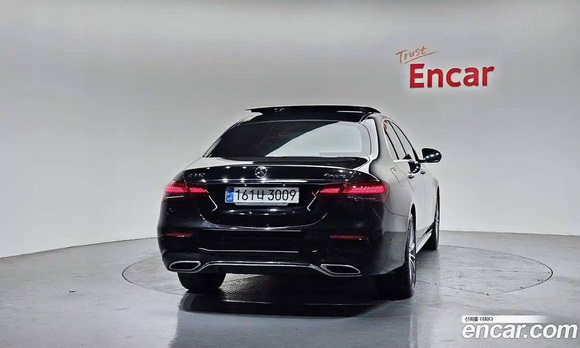 Mercedes-Benz E-Class 2021 2.0 Автомат в Москве № 229473, фото 3