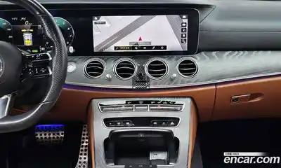 Mercedes-Benz E-Class 2021 2.0 Автомат в Москве № 229473, миниатюра 9