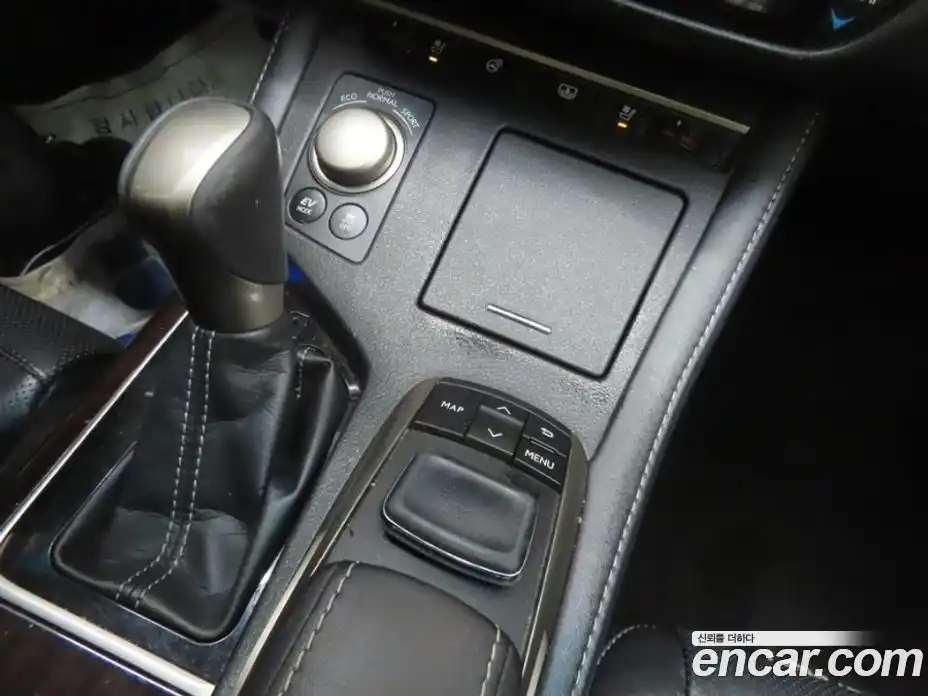 Lexus ES 2018 2.5 Автомат в Москве № 232014, фото 13