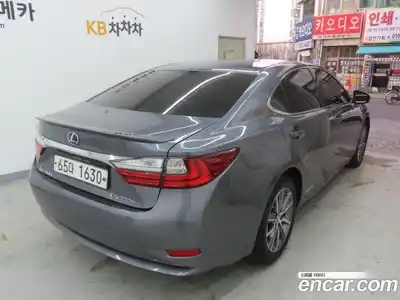 Lexus ES 2018 2.5 Автомат в Москве № 232014, миниатюра 3