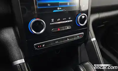 Renault QM6 2023 2.0 Автомат в Москве № 242069, миниатюра 4