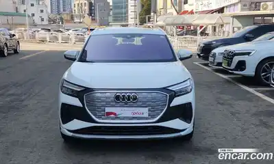 Audi Q4 e-tron 2022 0.2 Автомат в Москве № 250486, миниатюра 3