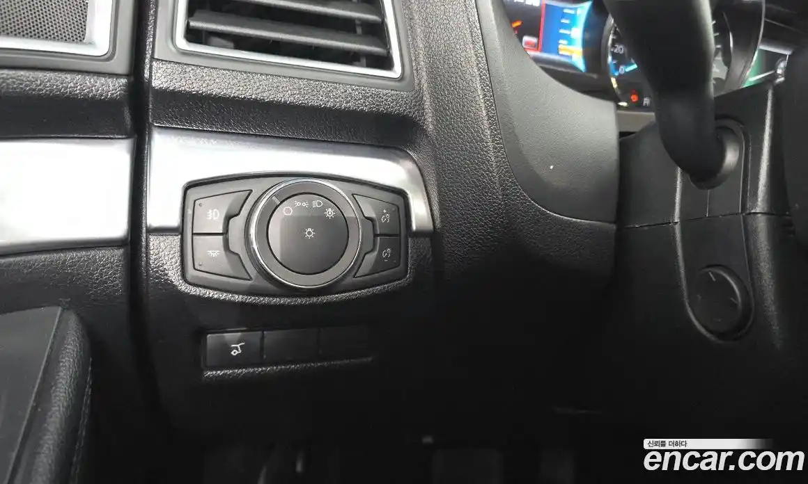 Ford Explorer 2018 2.3 Автомат в Москве № 255655, фото 11