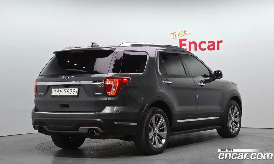 Ford Explorer 2018 2.3 Автомат в Москве № 255655, фото 6