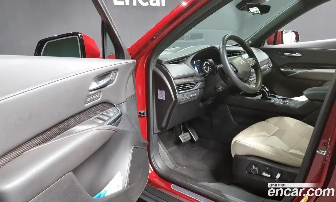 Cadillac XT4 2023 2.0 Автомат в Москве № 256349, фото 10