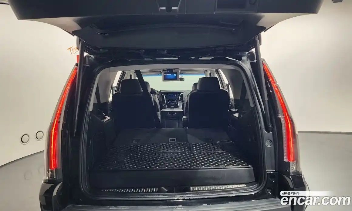 Cadillac Escalade 2019 6.2 Автомат в Москве № 256424, фото 13