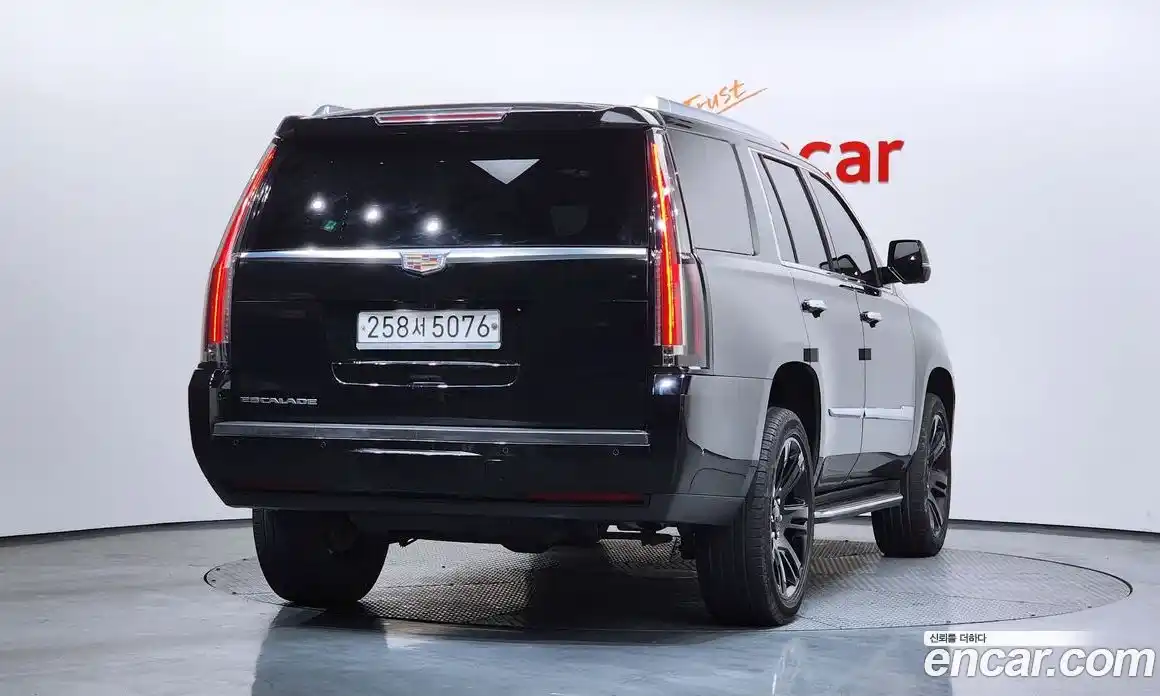 Cadillac Escalade 2019 6.2 Автомат в Москве № 256424, фото 18