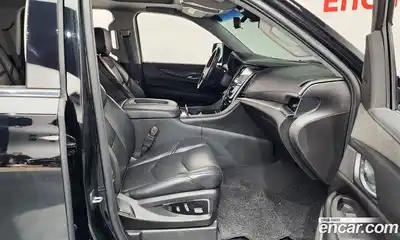 Cadillac Escalade 2019 6.2 Автомат в Москве № 256424, миниатюра 3