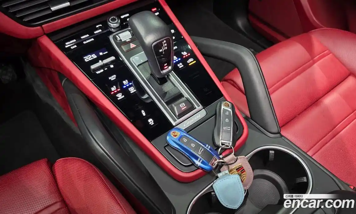 Porsche Cayenne 2022 3.0 Автомат в Москве № 270134, фото 13