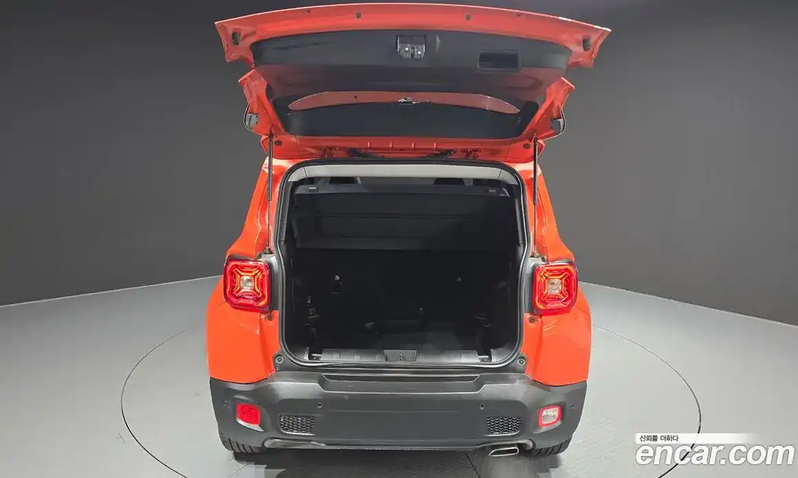 Jeep Renegade 2021 2.4 Автомат в Москве № 278464, фото 20