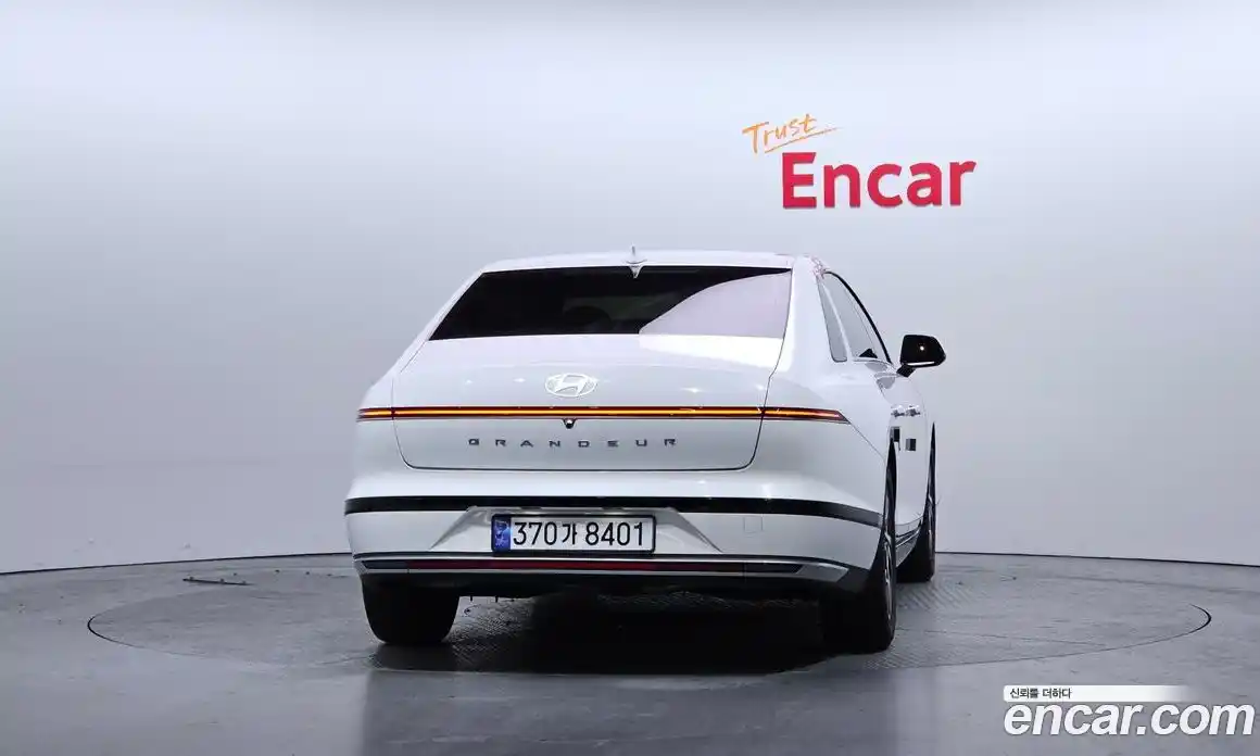 Hyundai Grandeur 2023 2.5 Автомат в Москве № 284180, фото 17