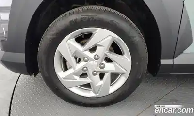 Hyundai Kona 2023 1.6 Автомат в Москве № 284191, миниатюра 4