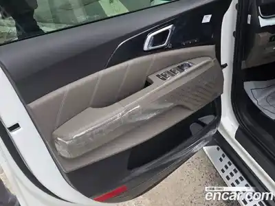 Kia Canival 2026 1.6 Автомат в Москве № 284748, миниатюра 5