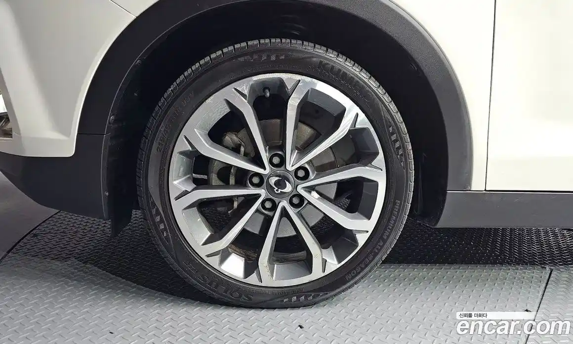 SsangYong TIBOLI 2018 1.6 Автомат в Москве № 29116, фото 8