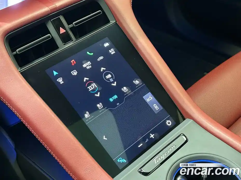 Porsche Taycan 2024 0.1 Автомат в Москве № 297602, фото 20