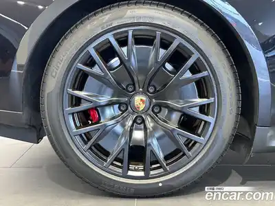Porsche Taycan 2024 0.1 Автомат в Москве № 297602, миниатюра 9