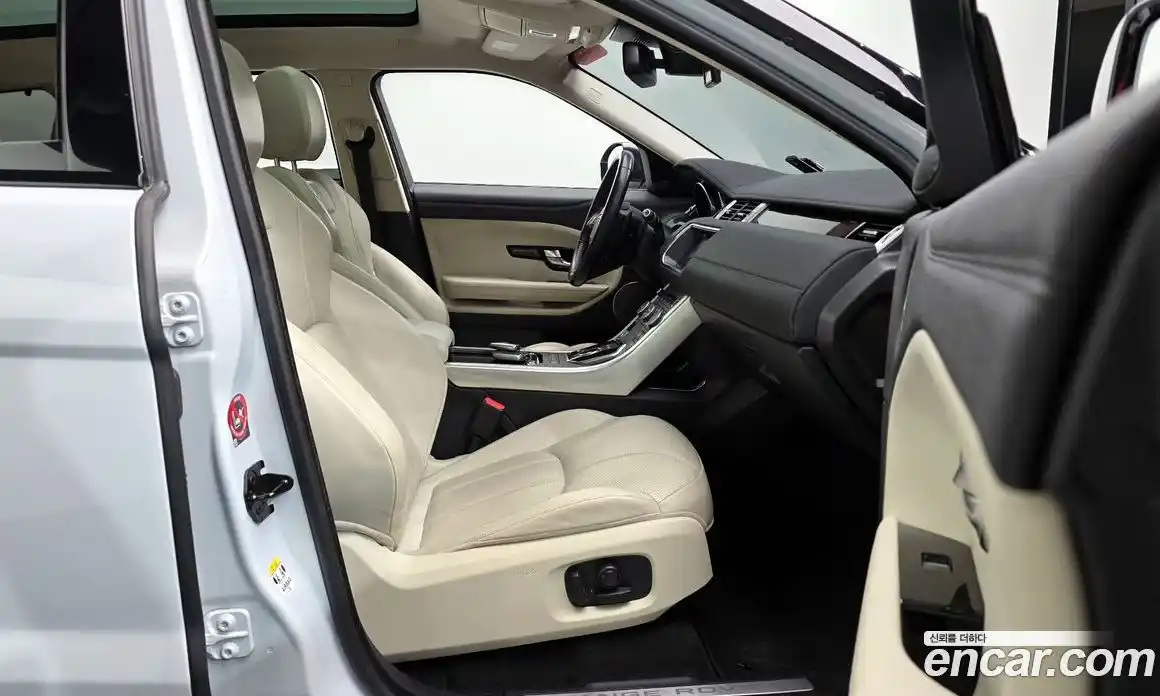 Land Rover Range-Rover Evoque 2017 2.0 Автомат в Москве № 298248, фото 14