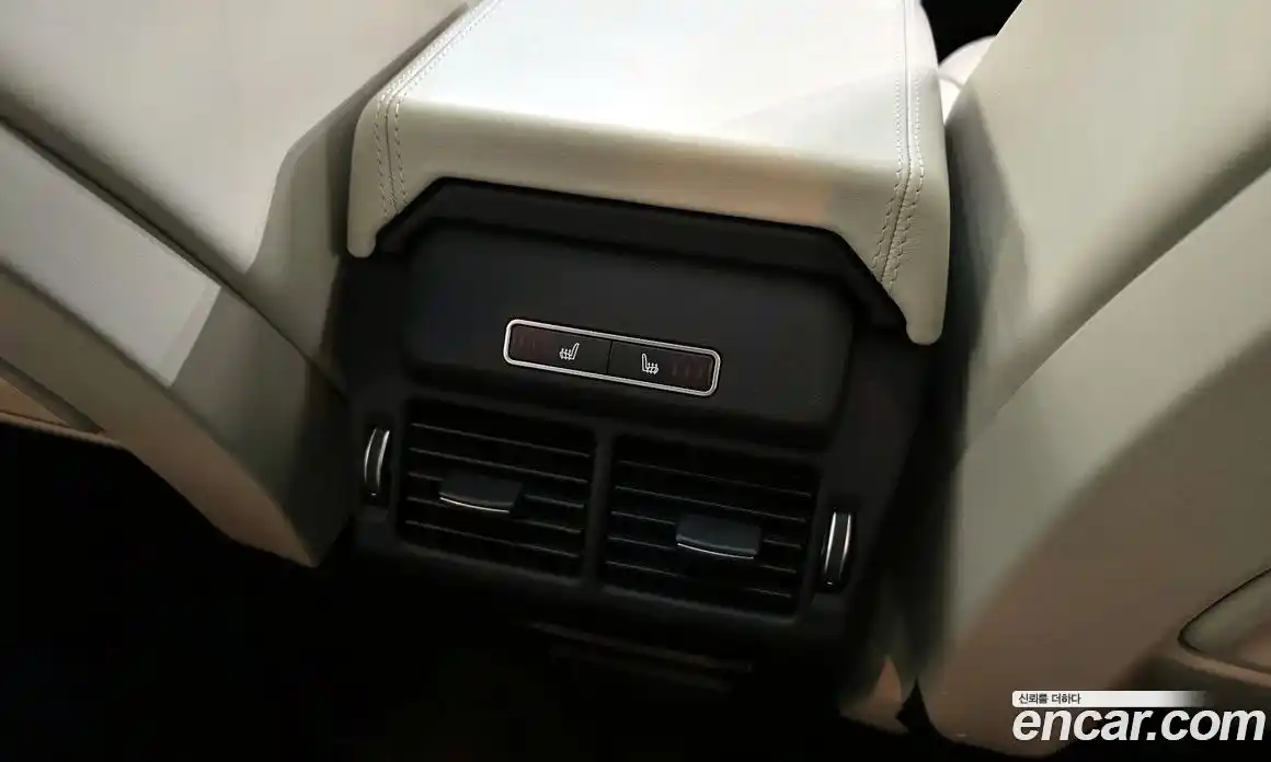 Land Rover Range-Rover Evoque 2017 2.0 Автомат в Москве № 298248, фото 15