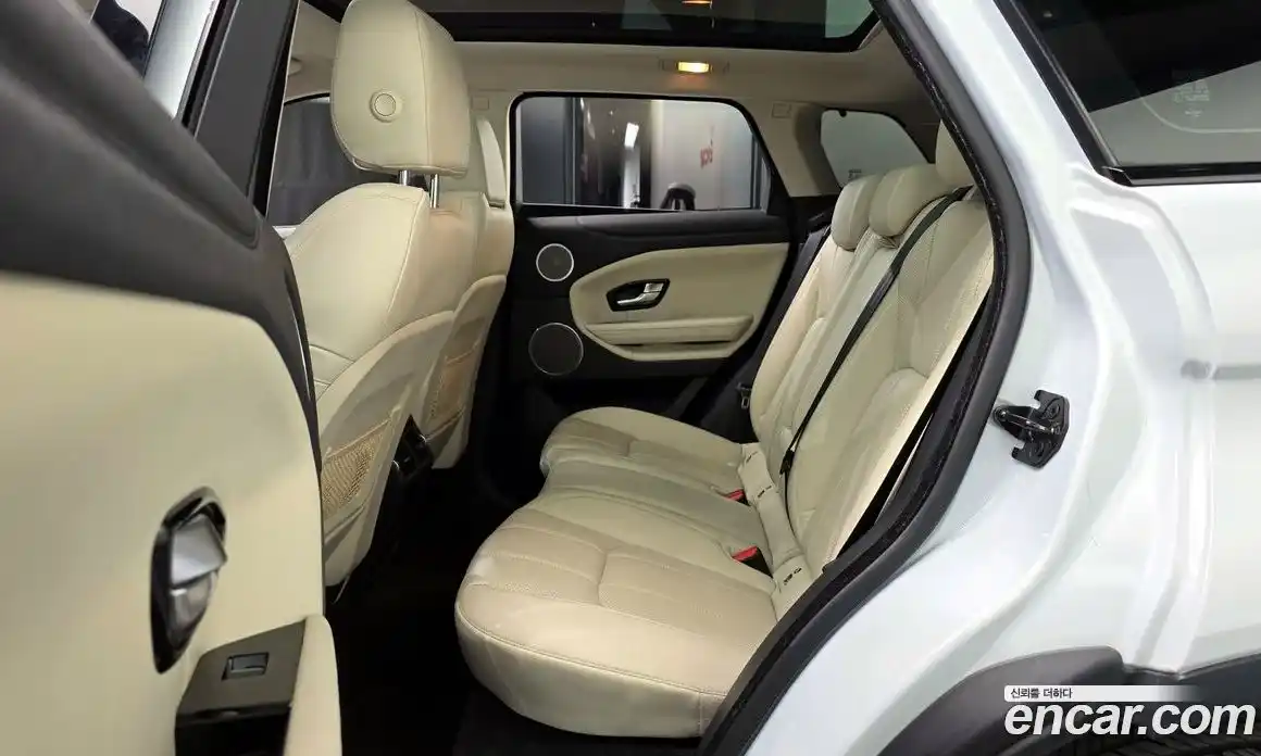 Land Rover Range-Rover Evoque 2017 2.0 Автомат в Москве № 298248, фото 17