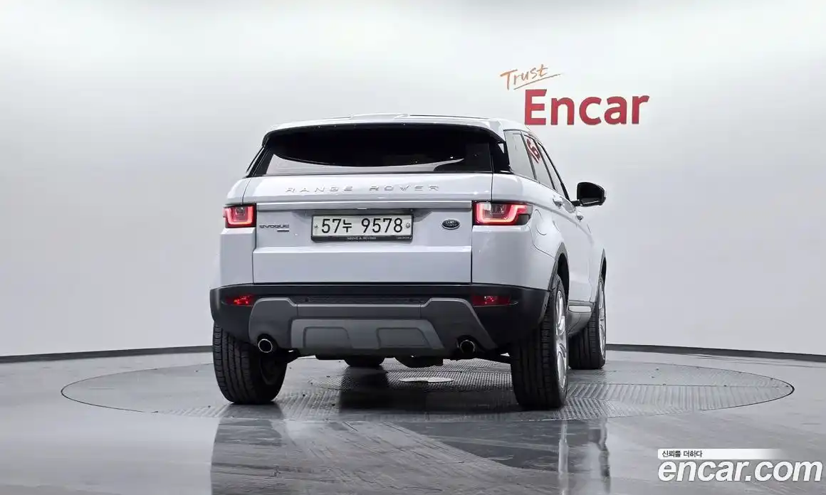 Land Rover Range-Rover Evoque 2017 2.0 Автомат в Москве № 298248, фото 18