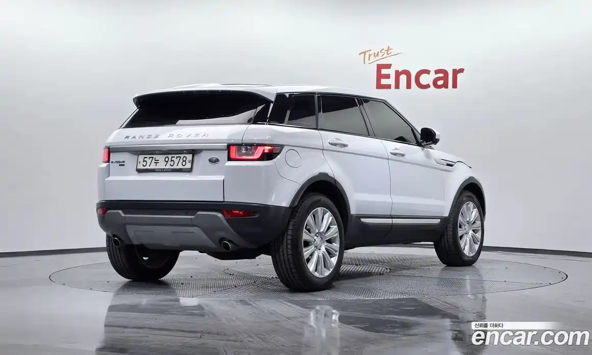 Land Rover Range-Rover Evoque 2017 2.0 Автомат в Москве № 298248, фото 9