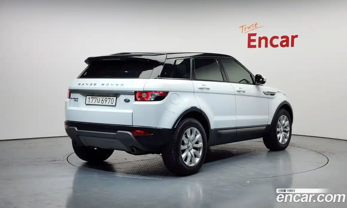 Land Rover Range-Rover Evoque 2015 2.2 Автомат в Москве № 298557, фото 16