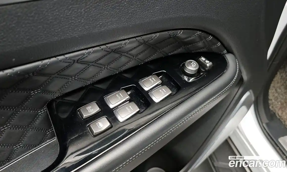 SsangYong Rexton 2021 2.2 Автомат в Москве № 30400, фото 6