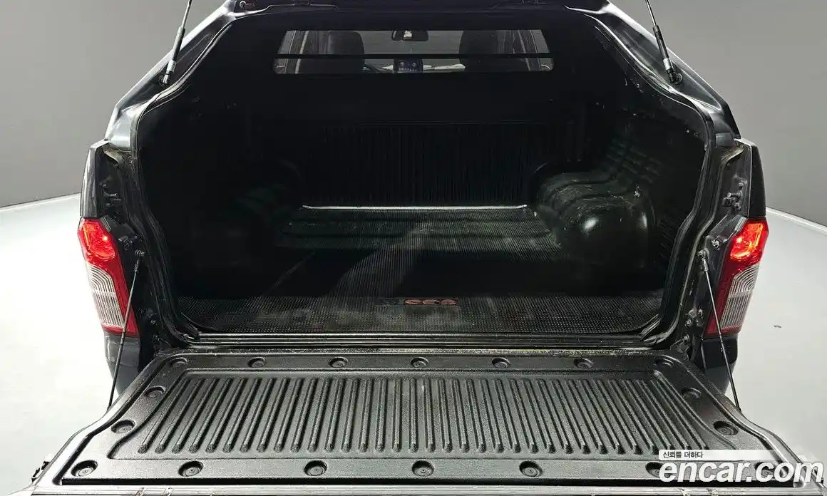 SsangYong Korando 2015 2.0 Автомат в Москве № 31596, фото 12